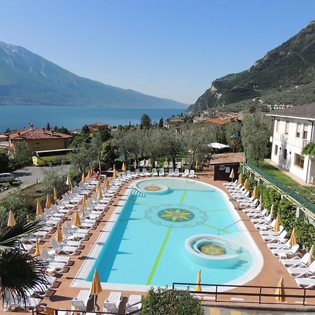 Hotel Ilma Lake Garda Resort リモーネ・スル・ガルダ エクステリア 写真