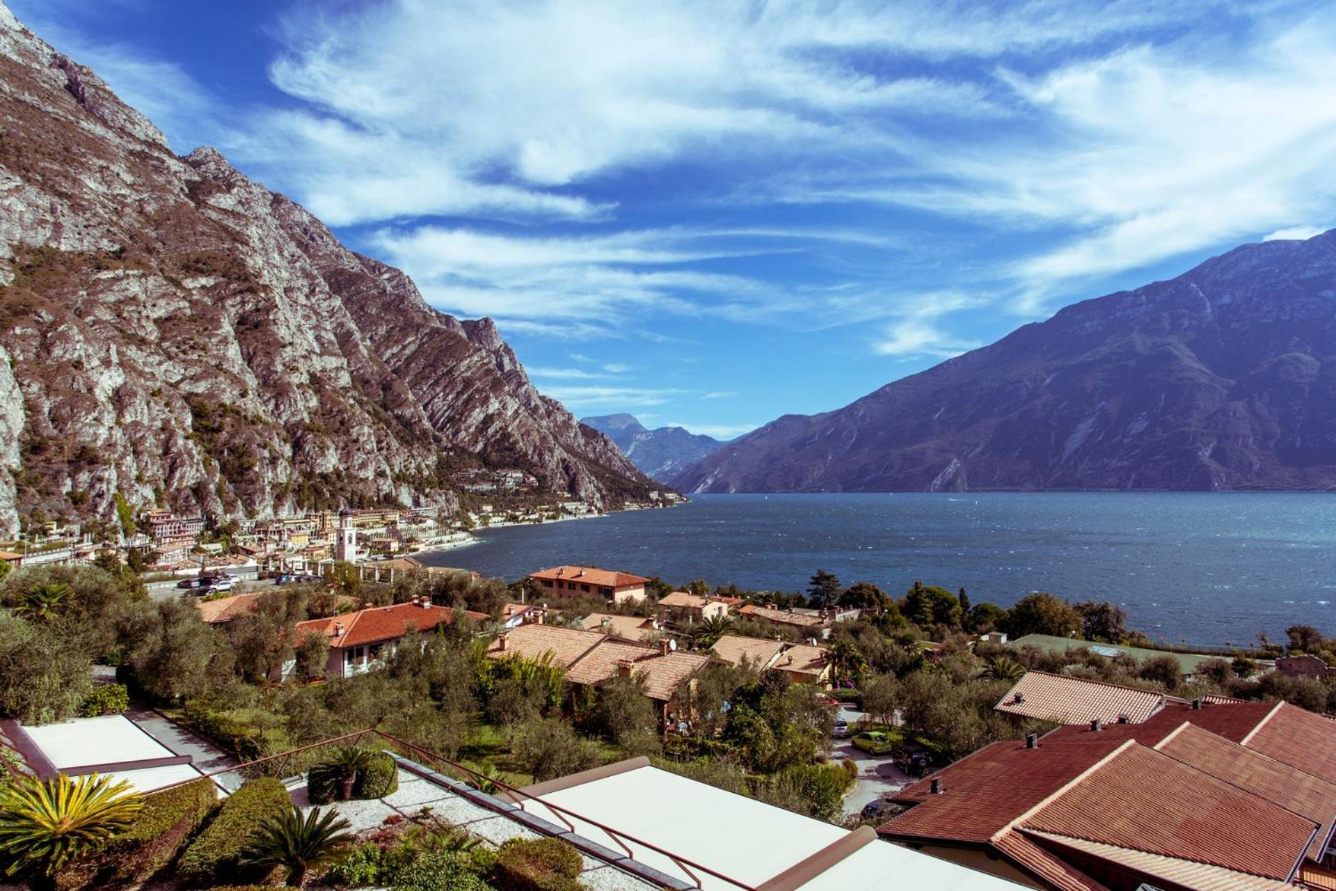 Hotel Ilma Lake Garda Resort リモーネ・スル・ガルダ エクステリア 写真
