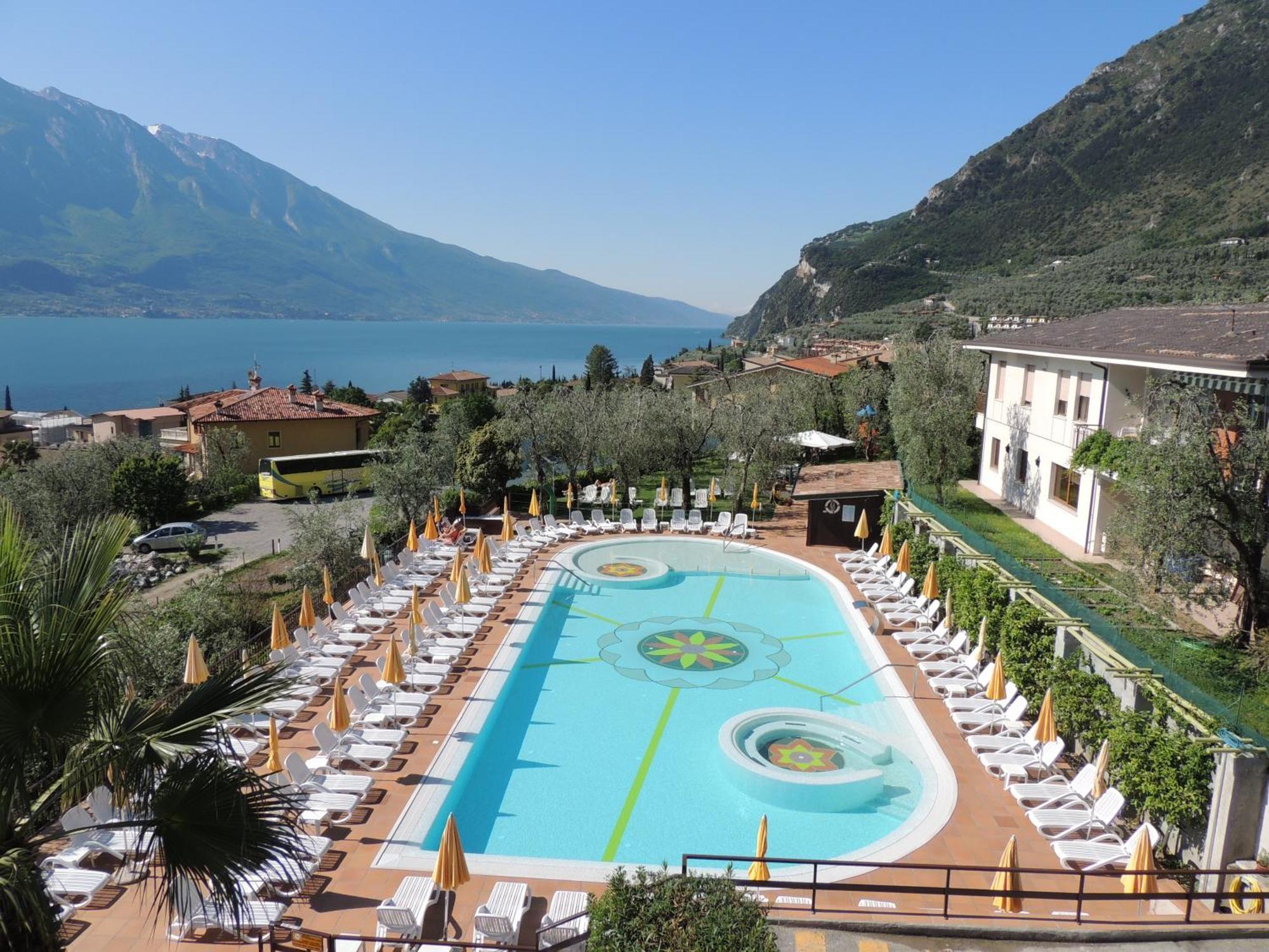 Hotel Ilma Lake Garda Resort リモーネ・スル・ガルダ エクステリア 写真