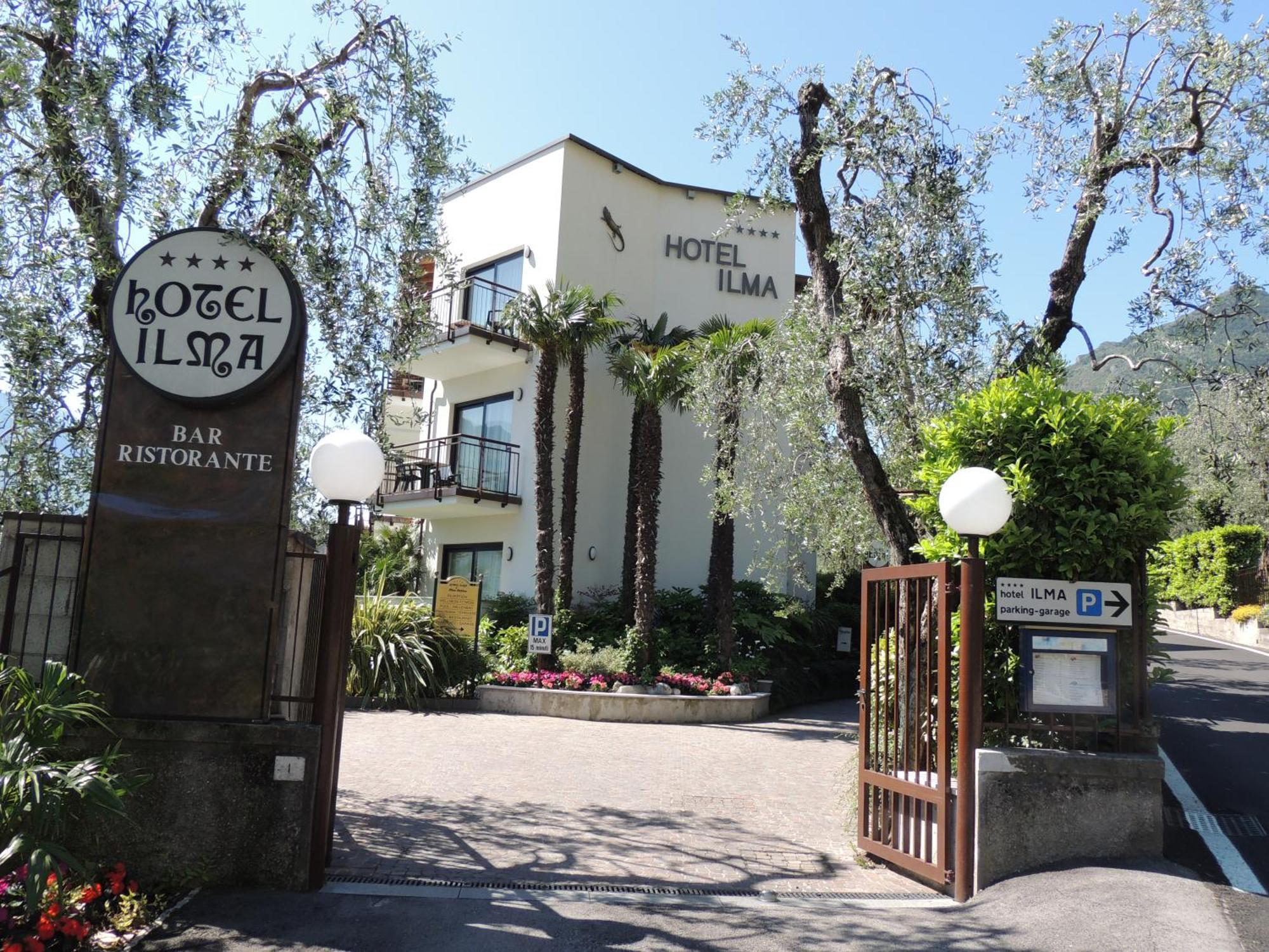 Hotel Ilma Lake Garda Resort リモーネ・スル・ガルダ エクステリア 写真