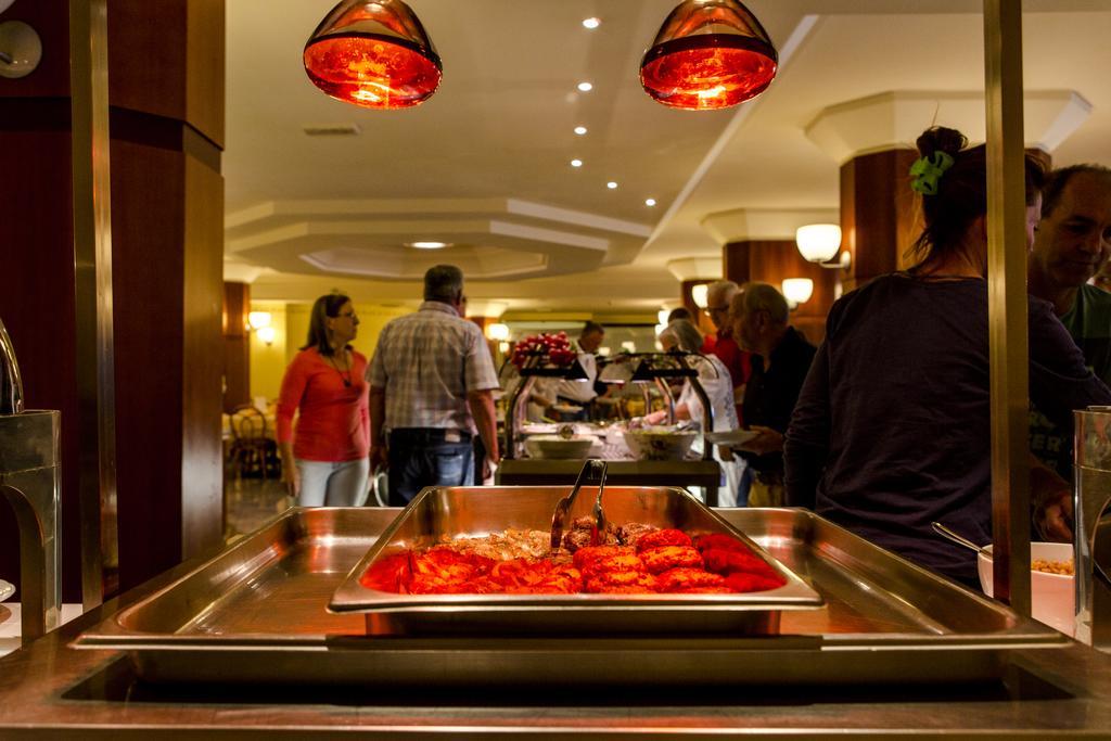 Hotel Ilma Lake Garda Resort リモーネ・スル・ガルダ エクステリア 写真