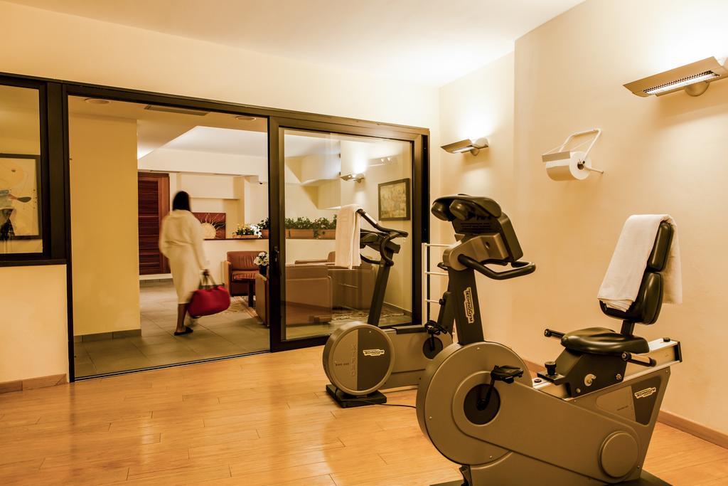 Hotel Ilma Lake Garda Resort リモーネ・スル・ガルダ エクステリア 写真