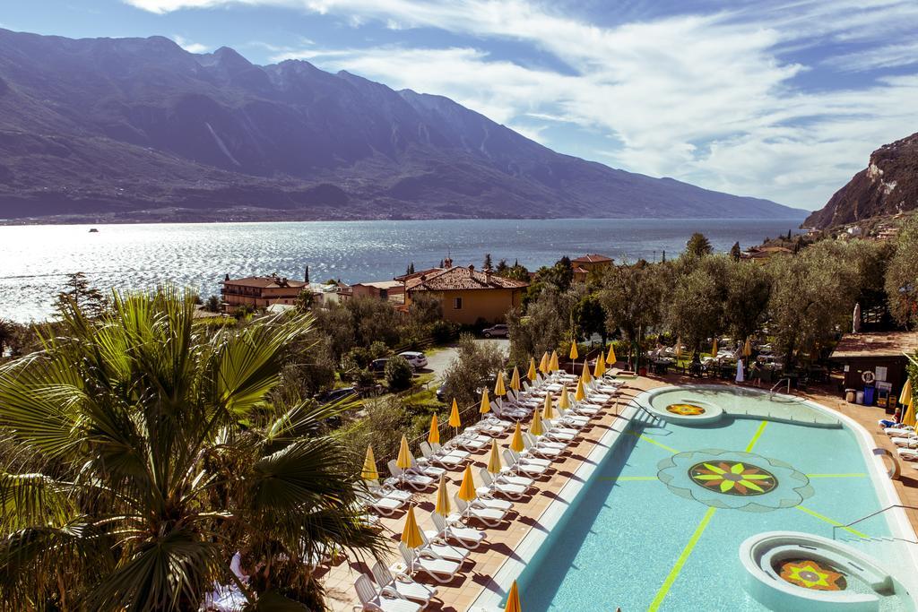 Hotel Ilma Lake Garda Resort リモーネ・スル・ガルダ エクステリア 写真