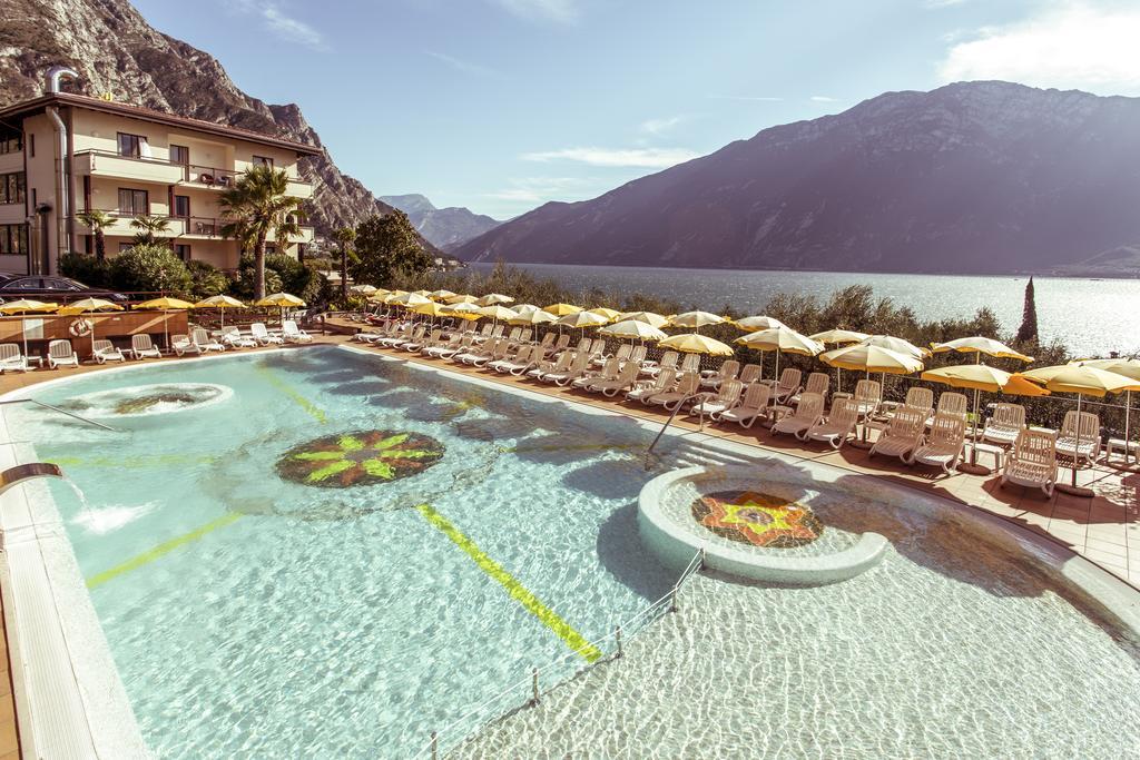 Hotel Ilma Lake Garda Resort リモーネ・スル・ガルダ エクステリア 写真